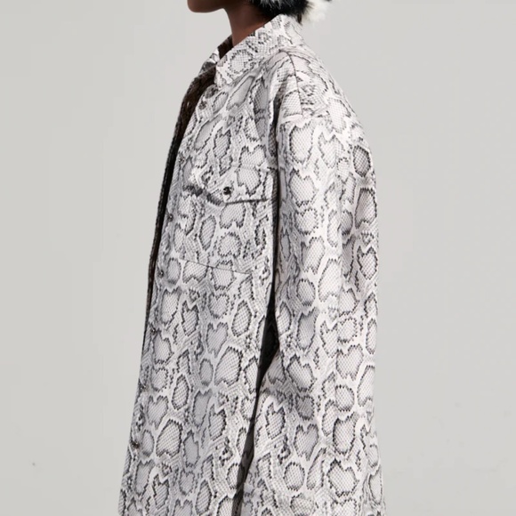 COLD BLOODED BUTTON UP - XL - Picture 5 of 7